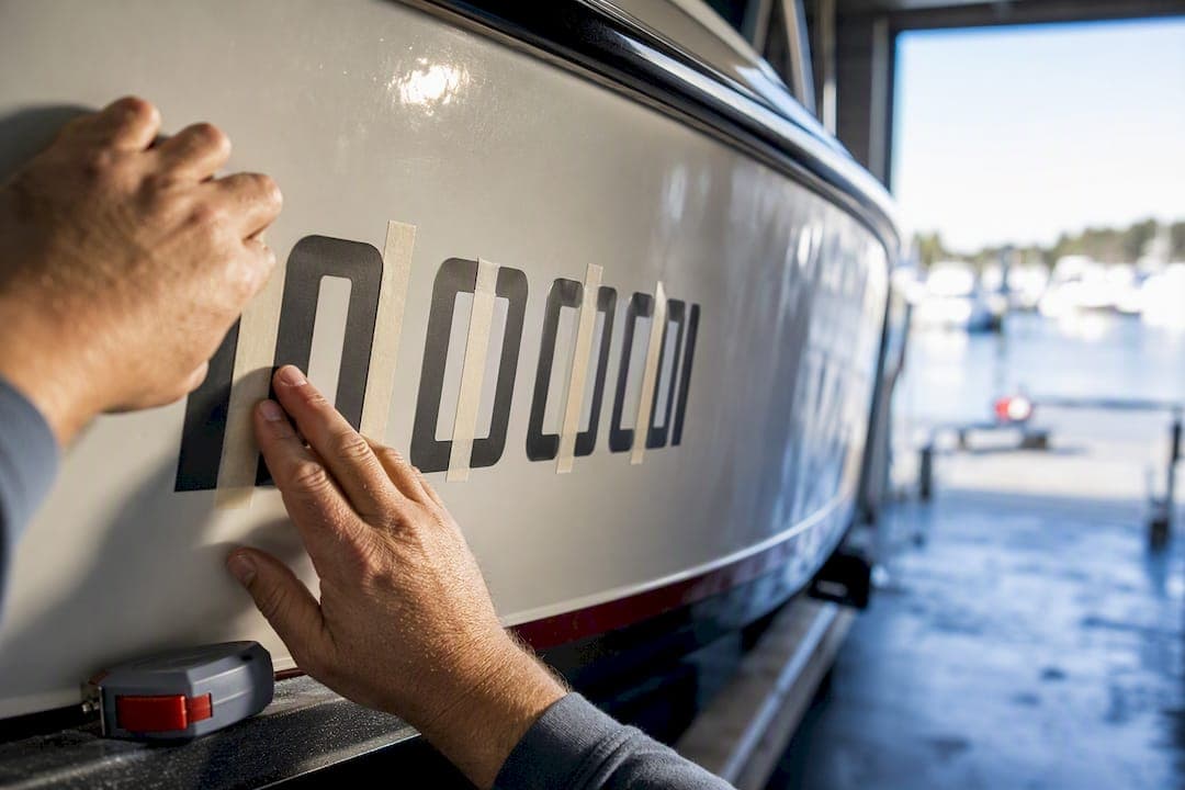 3 Inch Rule: U.S. Boat Number Spacing to Avoid Dock Citations