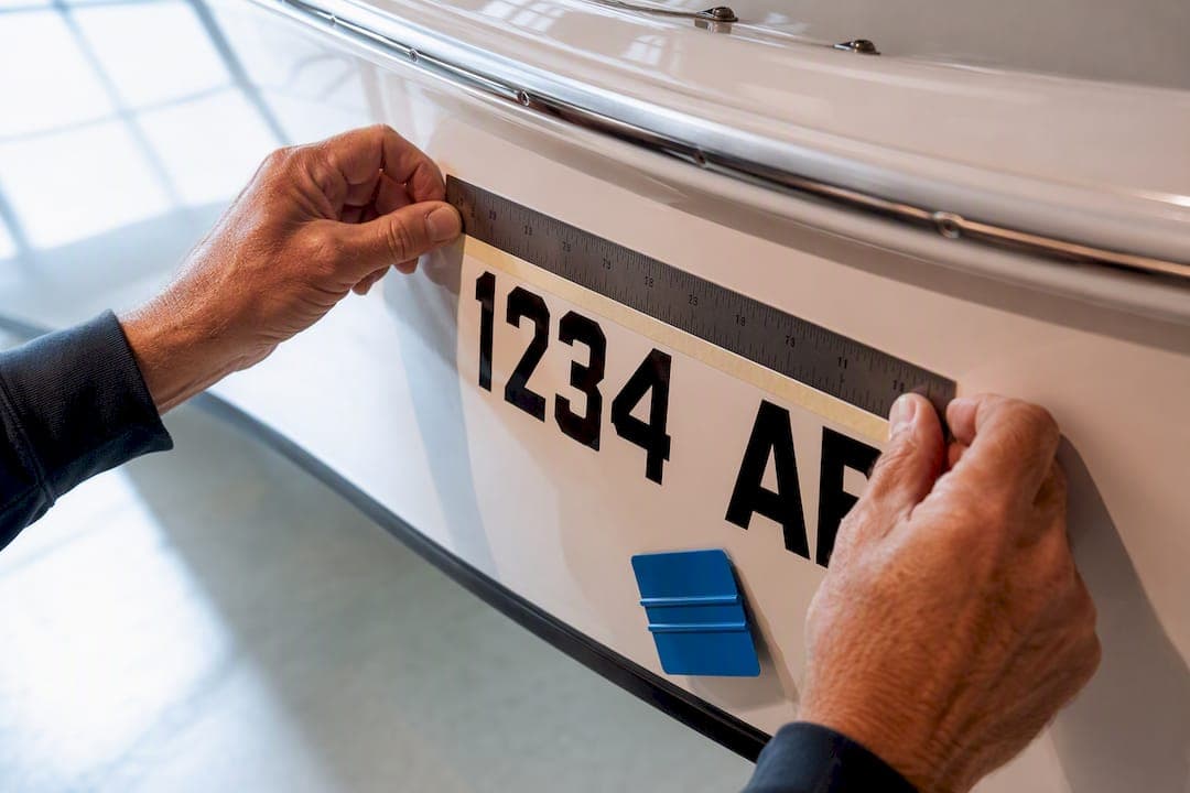 Align Boat Numbers to 33 CFR 173.27 Using Wet or Dry Methods