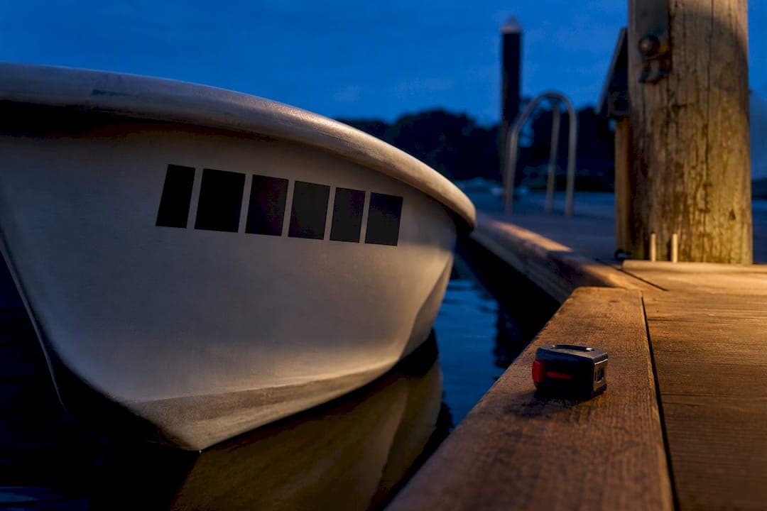 Avoid Fines: Dinghy Registration Numbers, 33 CFR and U.S. State Rules